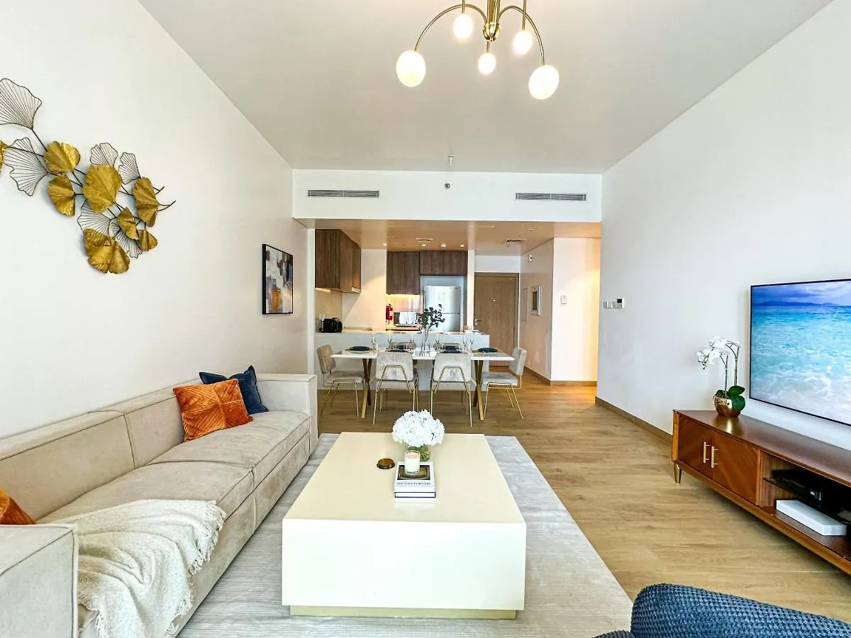 Higuests - Wake Up Facing The Sea In This Luxury Retreat Dubai Apartment