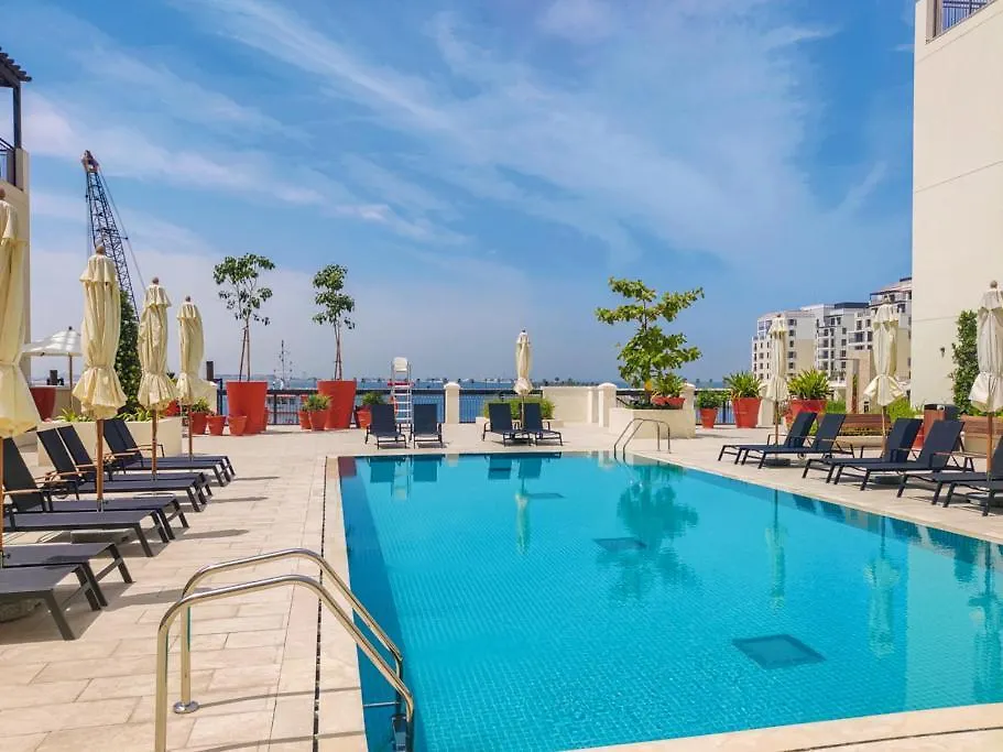 Apartment Higuests - Wake Up Facing The Sea In This Luxury Retreat Dubai United Arab Emirates