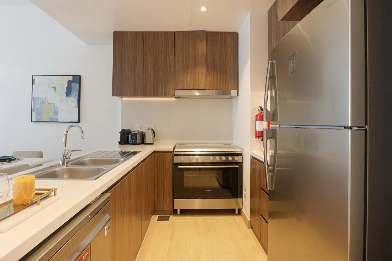 Apartment Higuests - Wake Up Facing The Sea In This Luxury Retreat Dubai United Arab Emirates