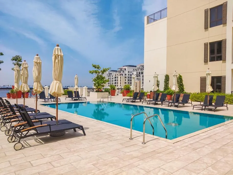 Apartment Higuests - Wake Up Facing The Sea In This Luxury Retreat Dubai